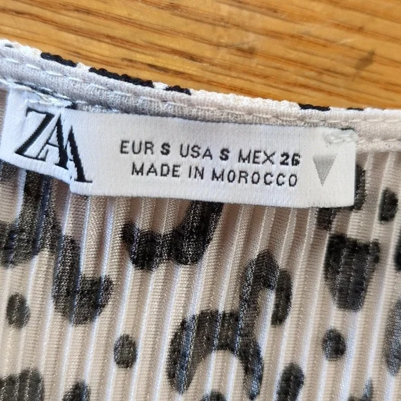 Zara Black and White Leopard Print Long Sleeve Top Size Small - Picture 5 of 9